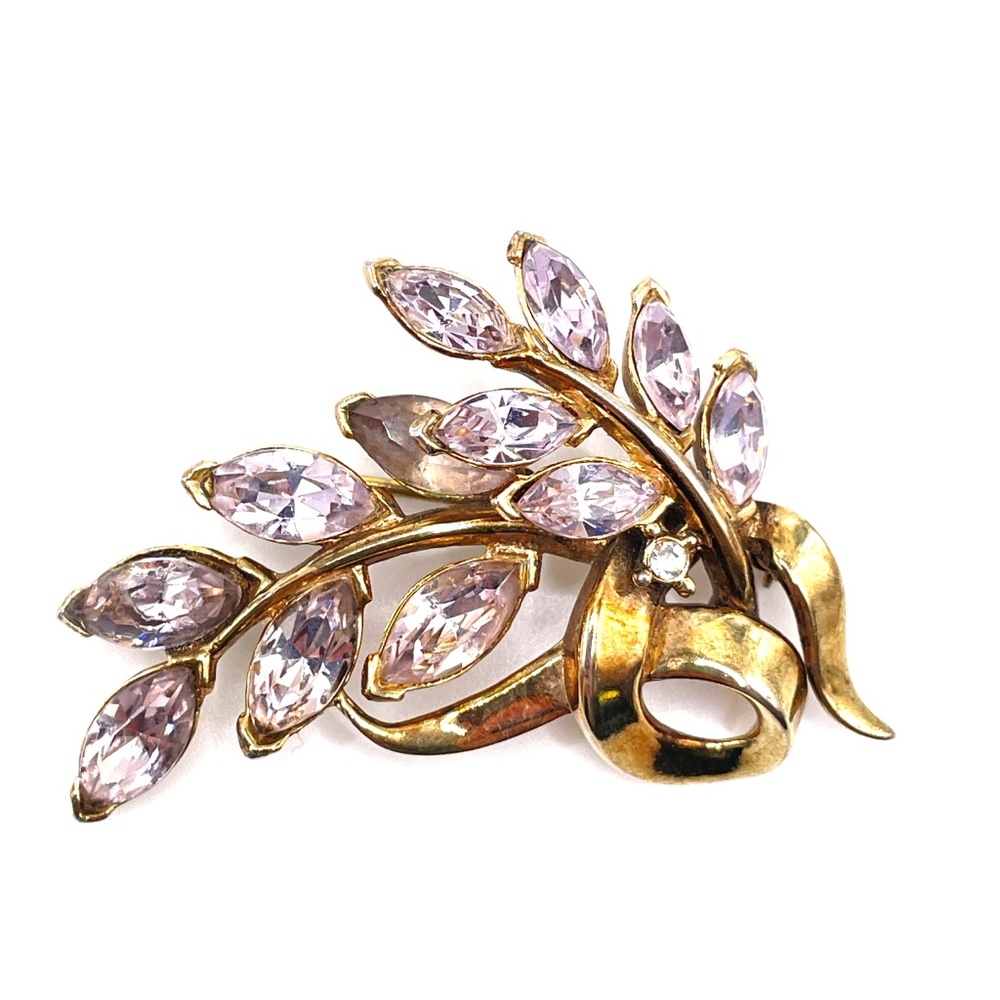 Trifari Pat Pend Vintage Gold Tone Pink Rhinestone Pin Brooch Alfred Philippe